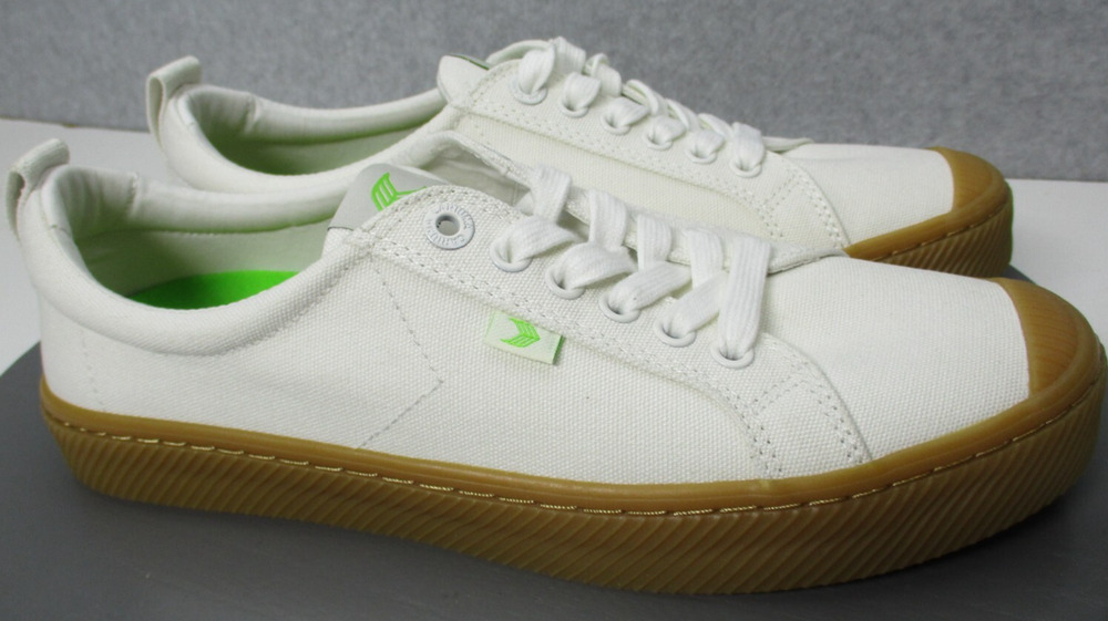 Cariuma Oca Low Off White Natural Canvas Gum Sneakers Shoes Womens Sz 10